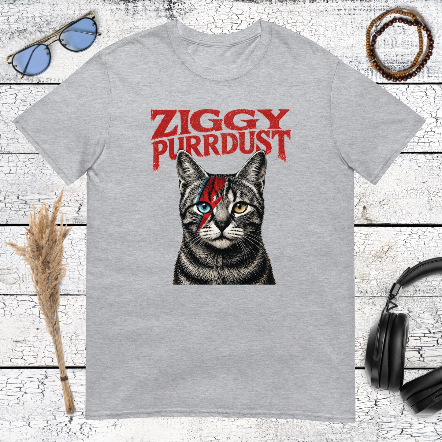 Sport grey t-shirt with a retro David Bowie style cat parody design